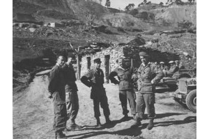 Le Colonel Lacheroy à Beni Messera