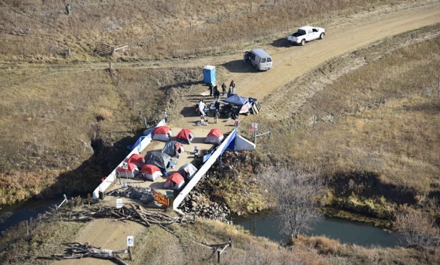 Standing Rock – Aerial view of camp